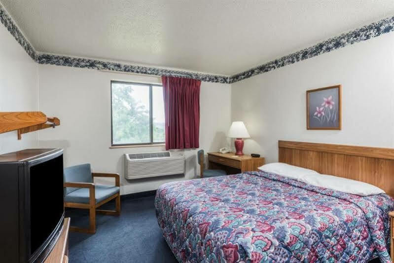 Red Roof Inn Greensburg Kültér fotó