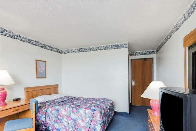 Red Roof Inn Greensburg Kültér fotó